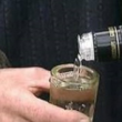 Росстат: из алкогольных напитков россияне предпочитают водку и пиво