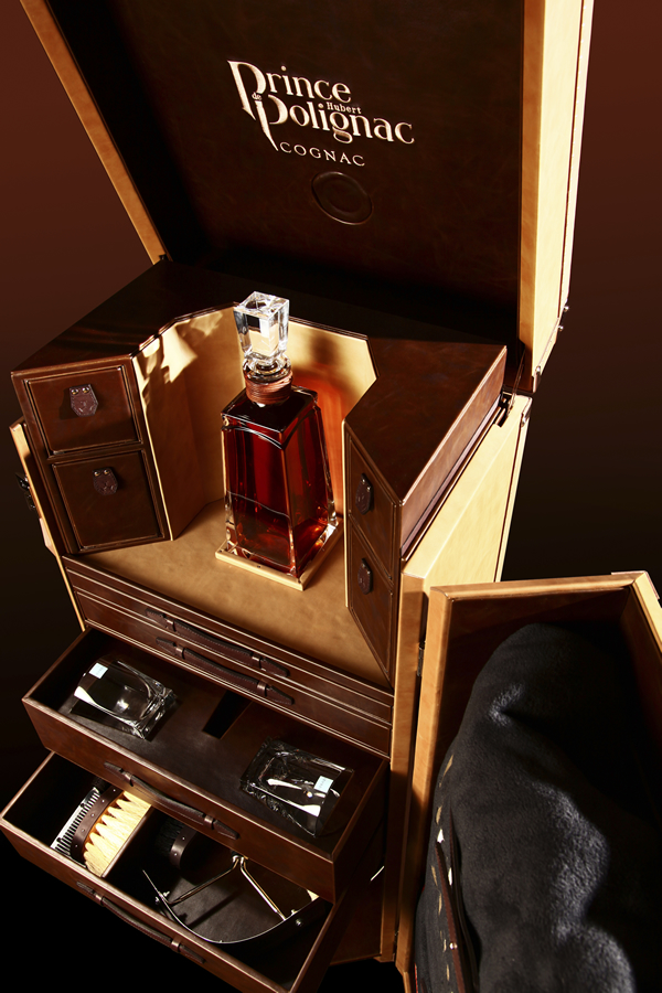Knight Trunk– конно-вдохновенный дебют Prince Hubert de Polignac