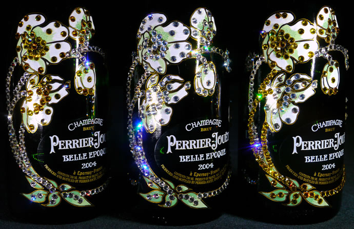 Шипованные Perrier-Jou?t для благотворительной акции в Нью-Йорке